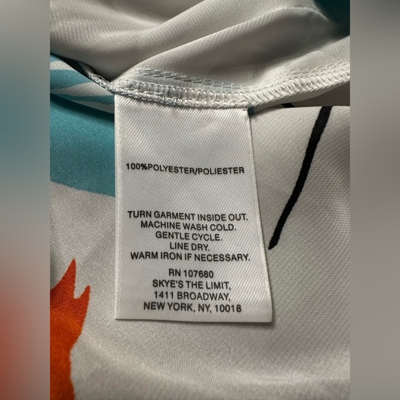 🎀 SKYE’S THE LIMIT 🎀 FLORAL ZIP UP JACKET - Picture 5 of 5